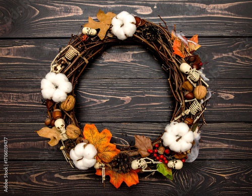 Halloween wreath on dark wood (1)