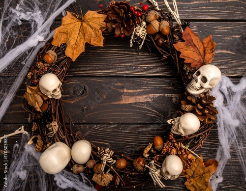Halloween wreath on dark wood (2)