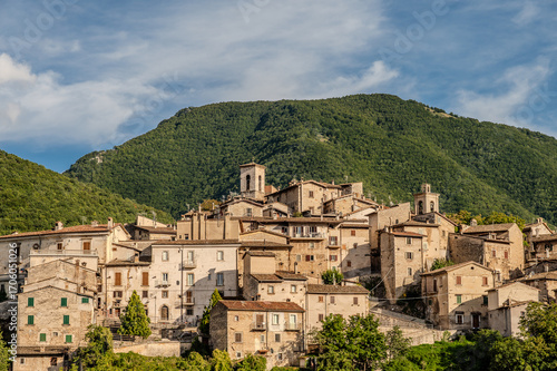 Scanno is an Italian town of 1 782 inhabitants located in the province of L’Aquila, in Abruzzo. The municipal area, surrounded by the Marsican Mountains.