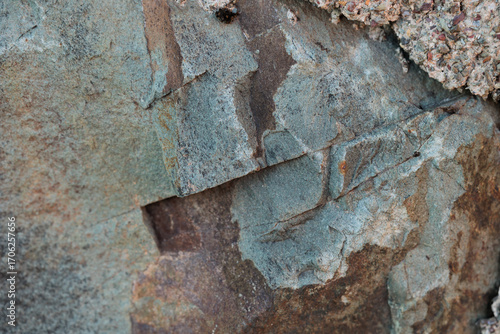 Fotografía texture di superficie rocciosa ruvida e naturale dalle sfumature di azzurro e gr