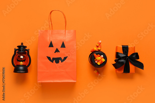 Shopping bag with Halloween...
