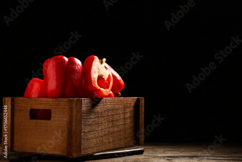 Fresh red bell peppers in r...