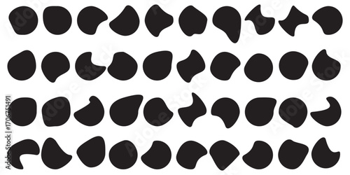 Organic shape round form set. Liquid organic blob