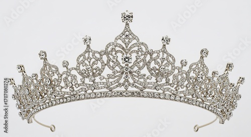 輝くティアラ 優雅な曲線 きらめく宝石 上品な輝き. AI Generated