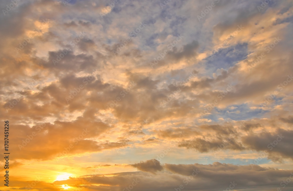 Obraz premium Sky Replacement Sun Waking Up