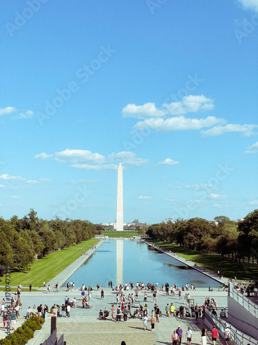 Fotografija washington monument and reflecting pool on national mall strip