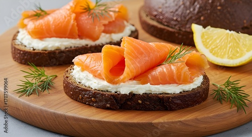 Smoked salmon toasts with cream cheese