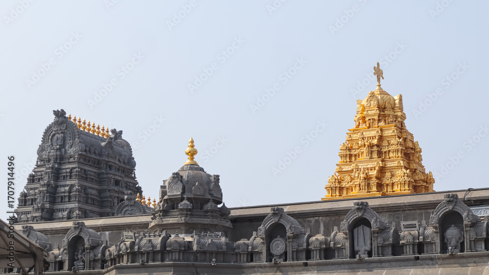 Fototapeta premium Newly Built Yadagirigutta Sri Lakshmi Narasimha Swamy Devasthanam, Famous Temple Near Hyderabad, Yadagirigutta, Hyderabad, Telangana, India.