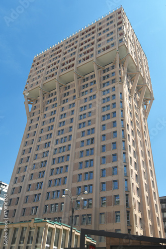 Milan is full of picturesque squares and sumptuous buildings. Piazza della Scala with its famous opera house and the Torre Velasca, a jewel of modern architecture.