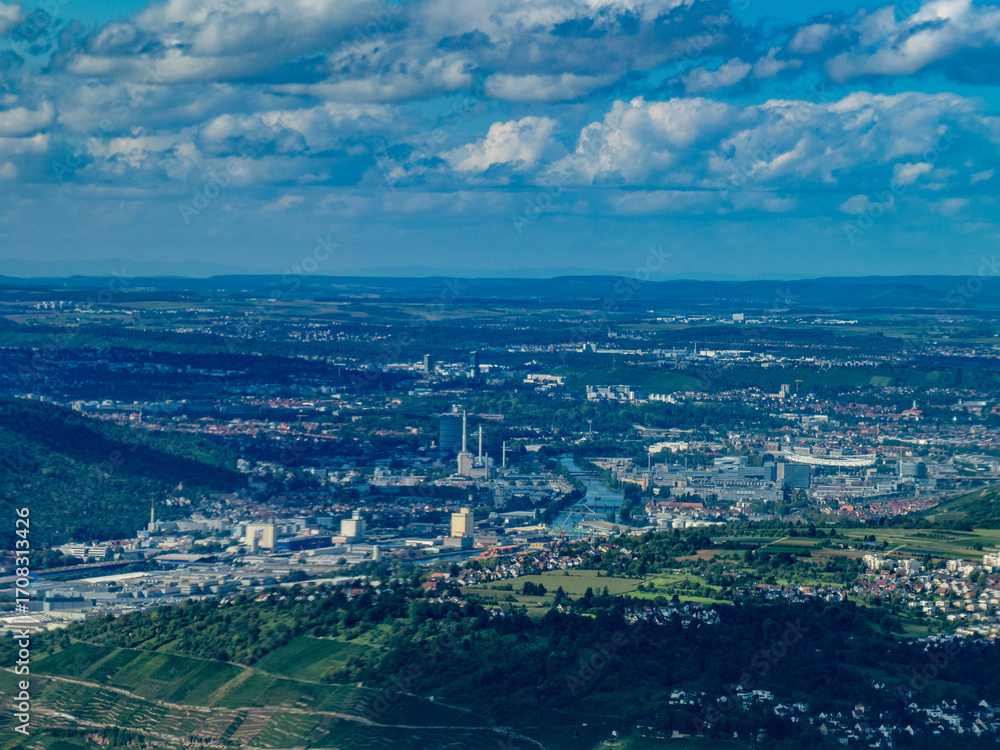 Fototapeta premium Flug über den Wolken