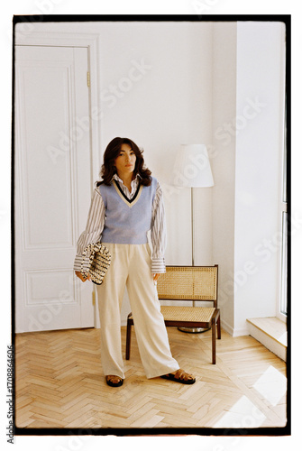 Wallpaper Mural Portrait of a woman Torontodigital.ca