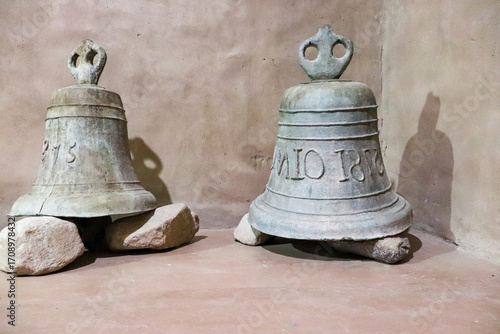 Ancient bronze bells, witnesses to the colonial legacy at the Comandancia de Armas in Fiambalá.