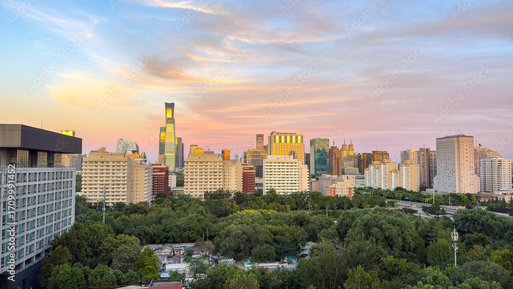 Fototapeta premium sunset over the city