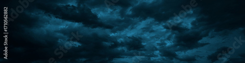 Photos Dramatic sky with heavy clouds