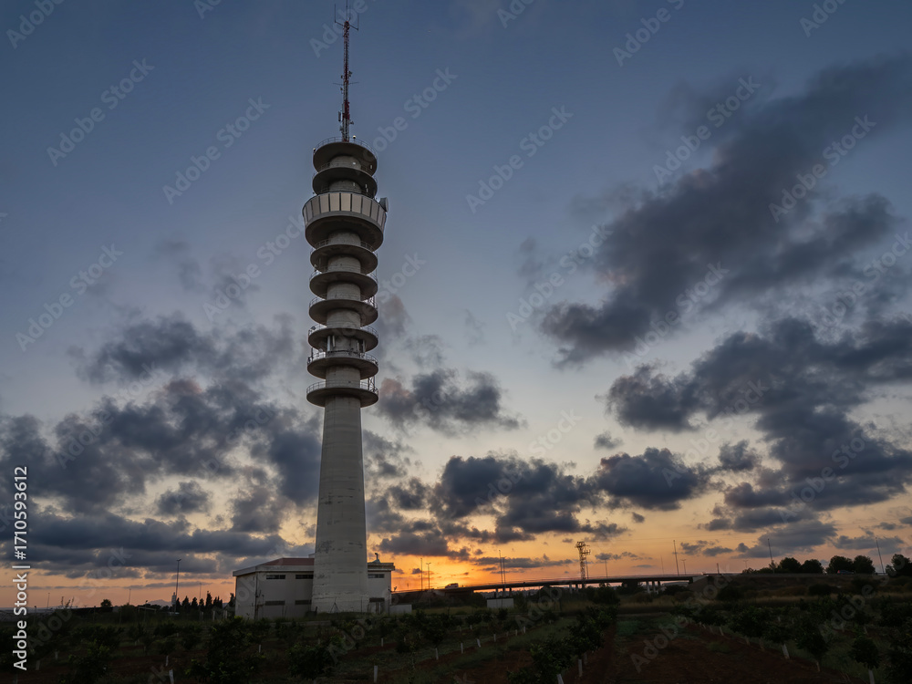 Obraz premium Catarroja telecommunications tower (Valencia, Spain) at sunset