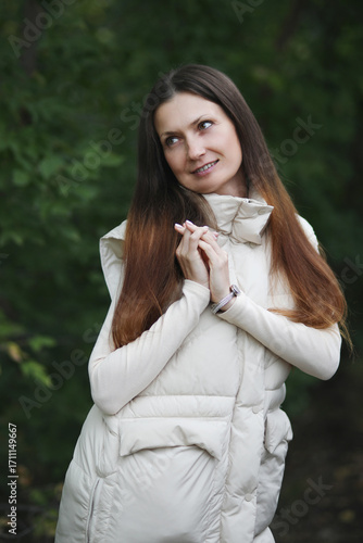 Wallpaper Mural portrait of a young woman Torontodigital.ca