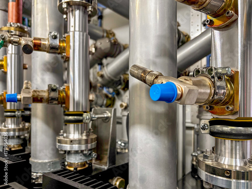 Tx transmitter station with aluminum combiner and air ventilation system