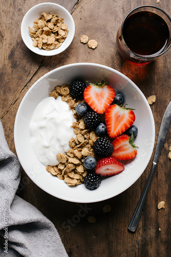 muesli with strawberries