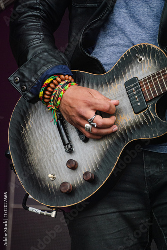 Henen & The Milay Band en concert au parc Foch 2014