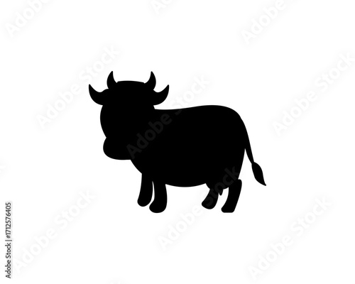 Cute cow cartoon. vector illustration