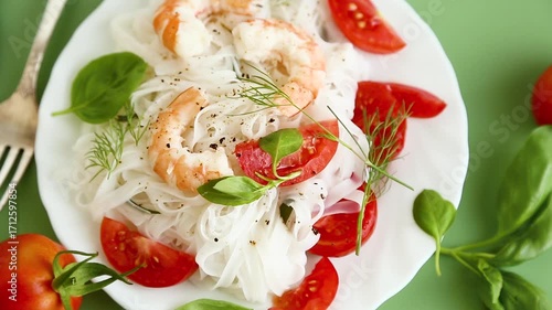 Cooked Rice Noodles with Shrimp and Basil