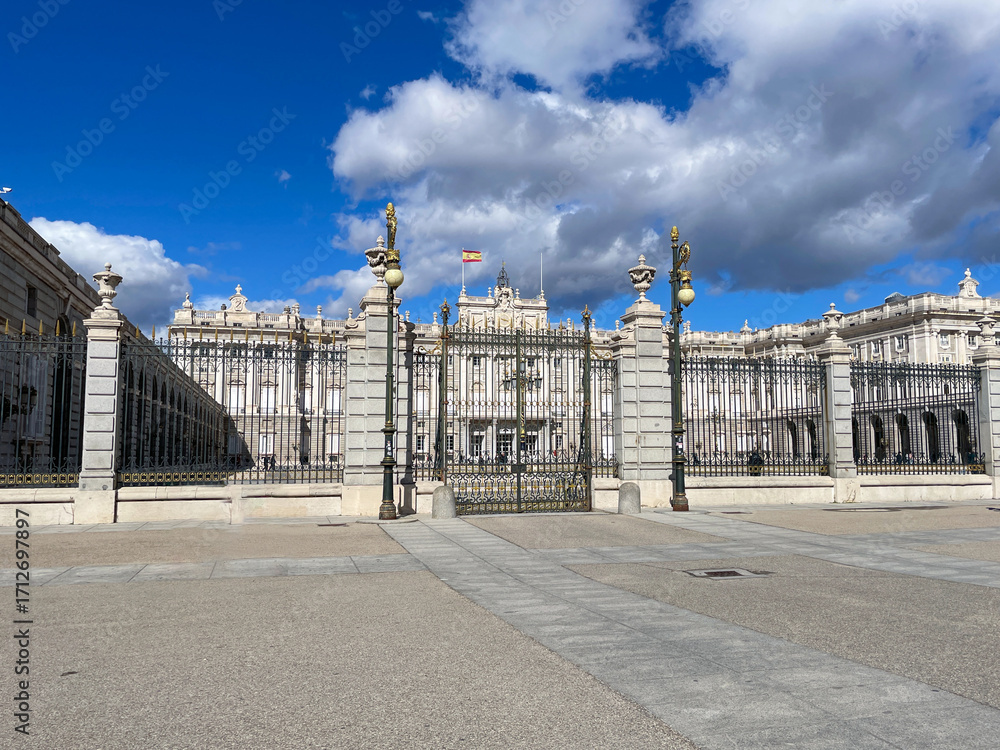 Fototapeta premium Main Courtyard of the Royal Palace of Madrid