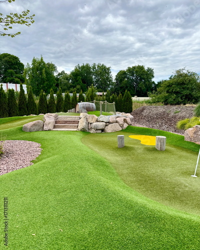 Abenteuer-Minigolf im Grünen Freizeitpark Berlin Brandenburg Deutschland Holland Thema Minigolf Anlage Golfen Niederlande inspiriert