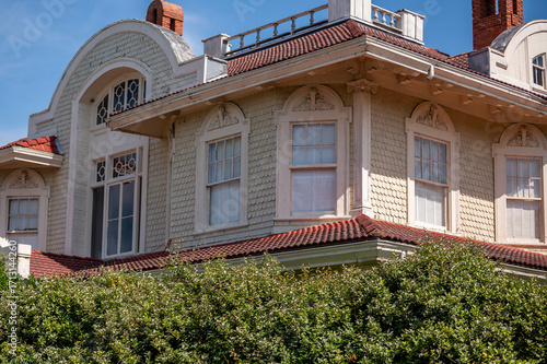 Wallpaper Mural old house Torontodigital.ca
