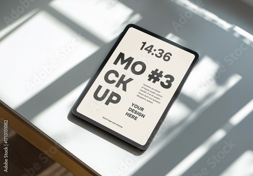 Tablet pc mockup on white table