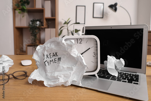 Crumpled paper with text BR...
