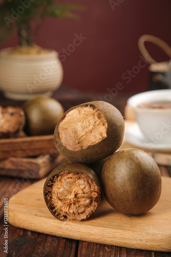 Luo Han Guo Monk Fruit from Guangxi China Traditional Medicine for Cough and Lungs Health