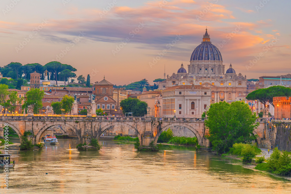 Fototapeta premium St. Peter's Basilica in the Vatican, Rome