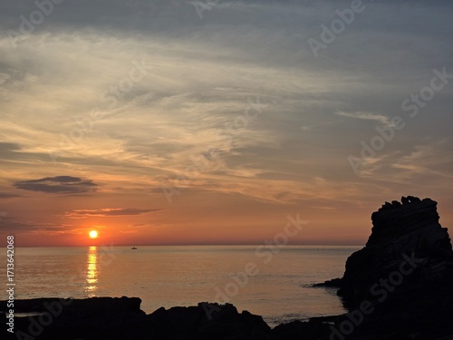 Summer seascape, dawn sunrise, beautiful sky colors, sun, sea, cloud background, beautiful sunrise scenery, Jeongdongjin sea, South Korea
- 여름 자연, 새벽 일출, 아름다운 하늘, 태양, 바다, 구름 배경, 멋진 해돋이 풍경, 정동진 바다, 한국
