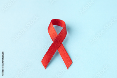 cinta roja por el dia mundial contra el sida