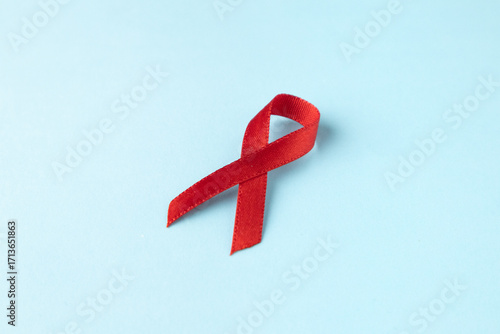 cinta roja por el dia mundial contra el sida