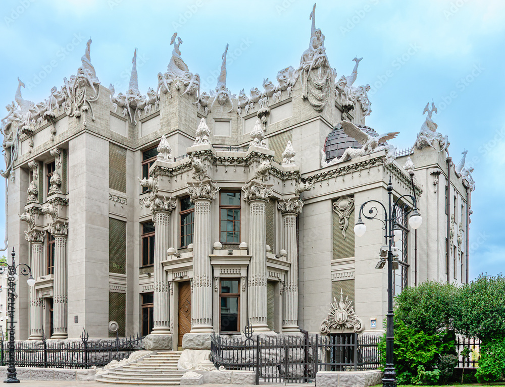 Fototapeta premium House with Chimaeras or Horodecki House - Art Nouveau building - Kiev, Ukrain