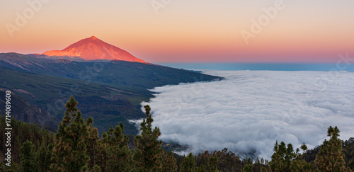 Teneriffa - Blick auf den Teide zum Sonnenaufgang