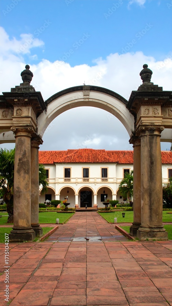 Fototapeta premium Archway to a courtyard building