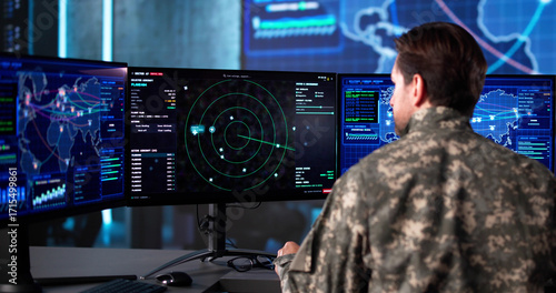 Fotografi Senior Army Officer Analyzing Aerial Surveillance Data