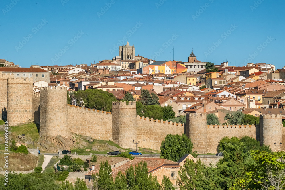 Obraz premium Medieval stone walls of the historic city of Avila, Spain