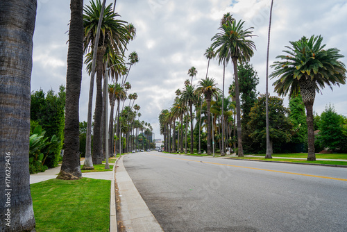 USA, California, Los Angeles, Beverly Hills, Rodeo Drive - iconic road behind the Beverly Hills Sign