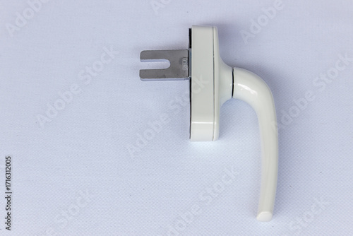
Door handles, openings, hardware, metal doorknobs, sandpaper, discs
metal drill bits