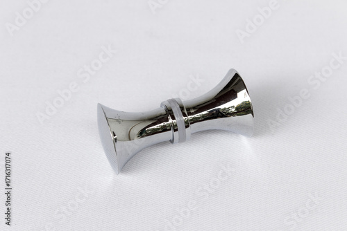 
Door handles, openings, hardware, metal doorknobs, sandpaper, discs
metal drill bits