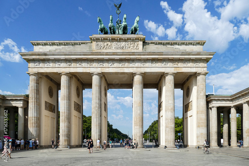brandenburg gate berlin, germany