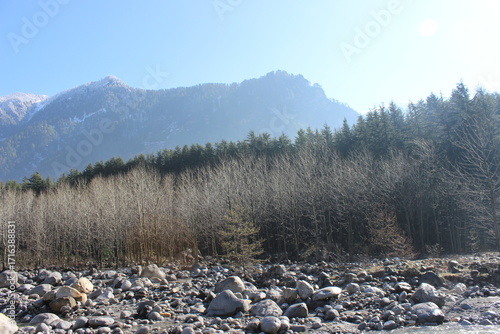 Canvas Print The river bed in Manali of India. Photo: March 24, 2013