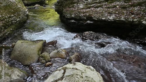 Over millions of years, the Orfento River (in the municipality of Caramanico Terme) has carved out a narrow gorge now covered by dense riparian vegetation featuring willows, ferns, and mosses.