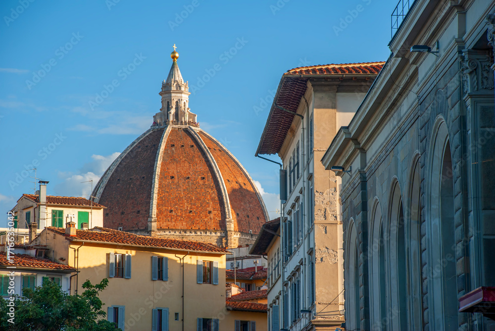 Fototapeta premium Florence Cathedral Dome Viewed from Street, Italy