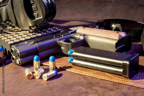 Photos Double-barrel 1911-style pistol, twin-barrel handgun