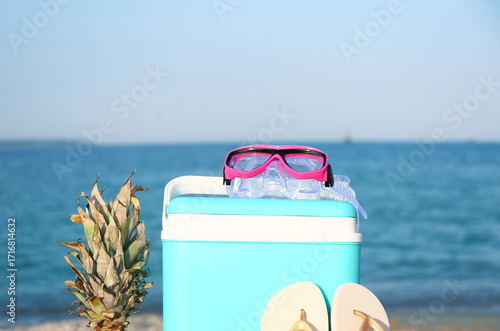 Beach cooler, accessories a...
