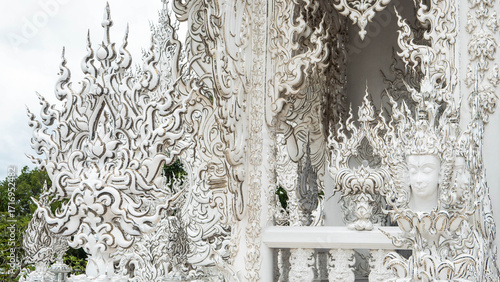 Canvas Print white buddist temple chiang rai thailand beautiful art building